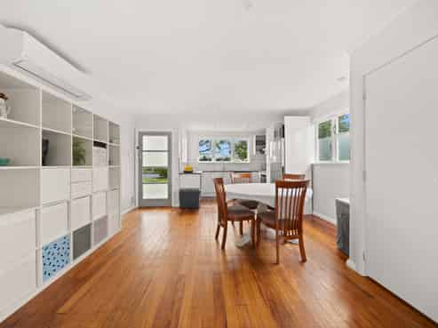 9 King Street, Carterton