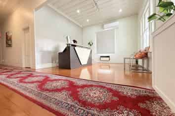 Gorgeous Dominion Road Villa | 182 m2