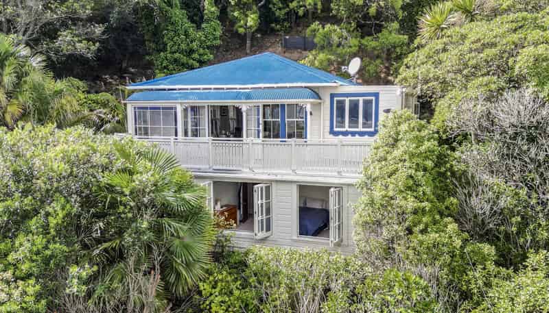 12 Nikau Road, Eastbourne