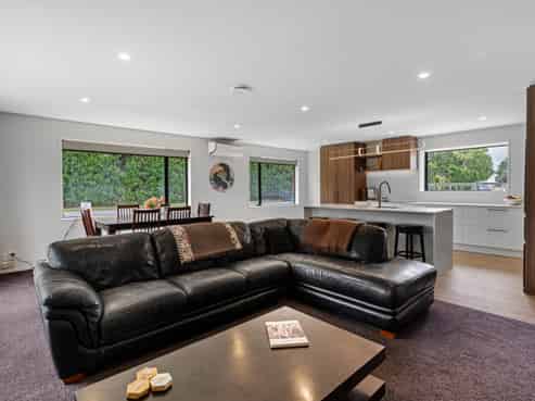 4/229 Curraghs Road, Weedons