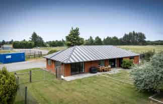 4/229 Curraghs Road, Weedons