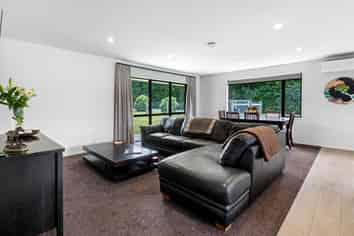 4/229 Curraghs Road, Weedons