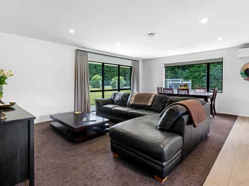 4/229 Curraghs Road, Weedons