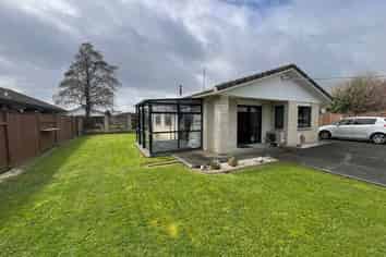 108 Amberley Avenue, Highbury