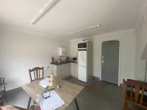 High stud facility with secure yard