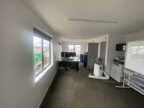 High stud facility with secure yard