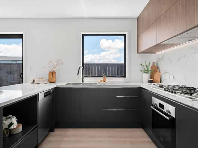 13 Halley Drive, Chartwell