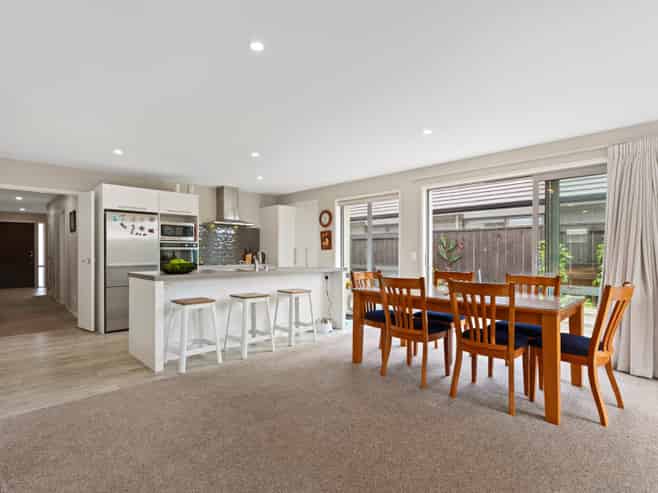 128 Puhirake Crescent, Pyes Pa