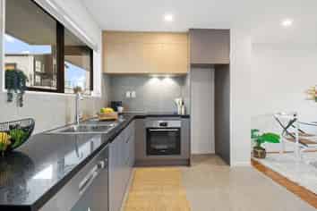 23 Red Arches Road, Henderson