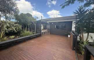 9A Shadon Place, Stanmore Bay