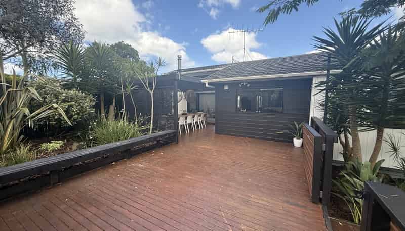 9A Shadon Place, Stanmore Bay