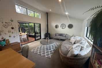 9A Shadon Place, Stanmore Bay