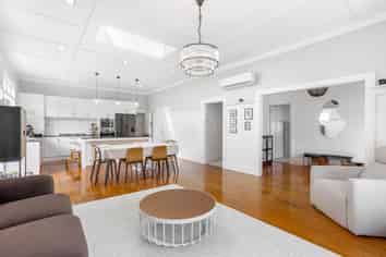 309 Lake Road, Hauraki