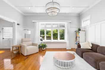 309 Lake Road, Hauraki