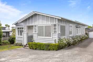 309 Lake Road, Hauraki