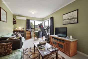 1B Sylvia Street, Parklands