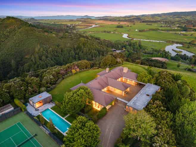 184 North Road, Clevedon