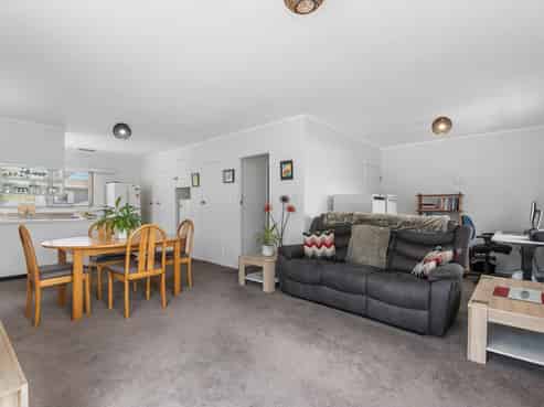  4/13 Fifth Avenue, Avenues