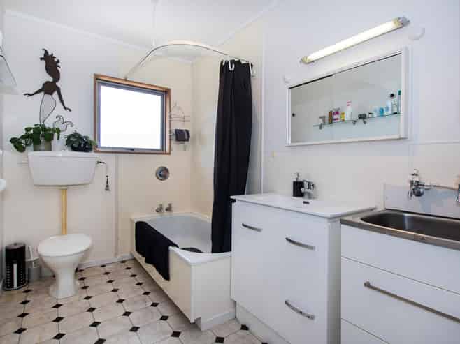  4/13 Fifth Avenue, Avenues