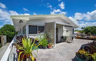  4/13 Fifth Avenue, Avenues