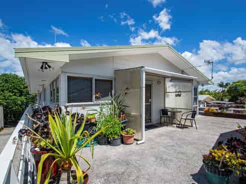  4/13 Fifth Avenue, Avenues