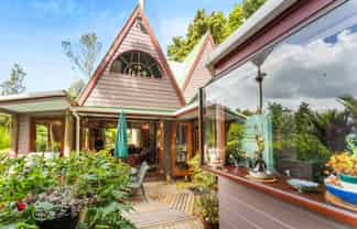 27a Tane Road, Laingholm