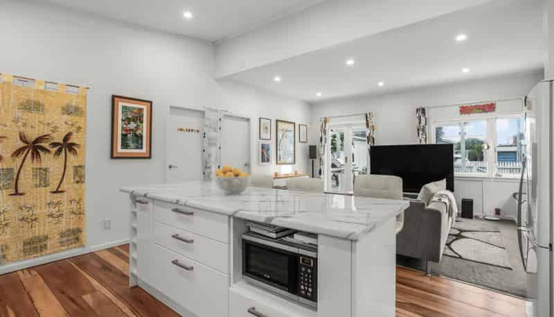 21 Tuatoru Street, Eastbourne