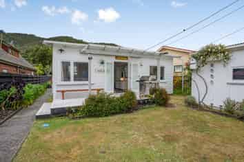 21 Tuatoru Street, Eastbourne