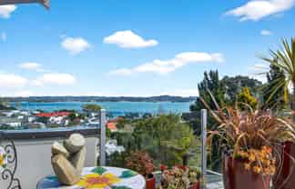 8 Prospect Street, Russell