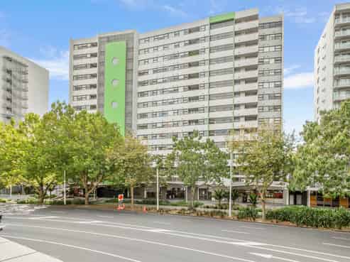 706/18 Beach Road, Auckland Central