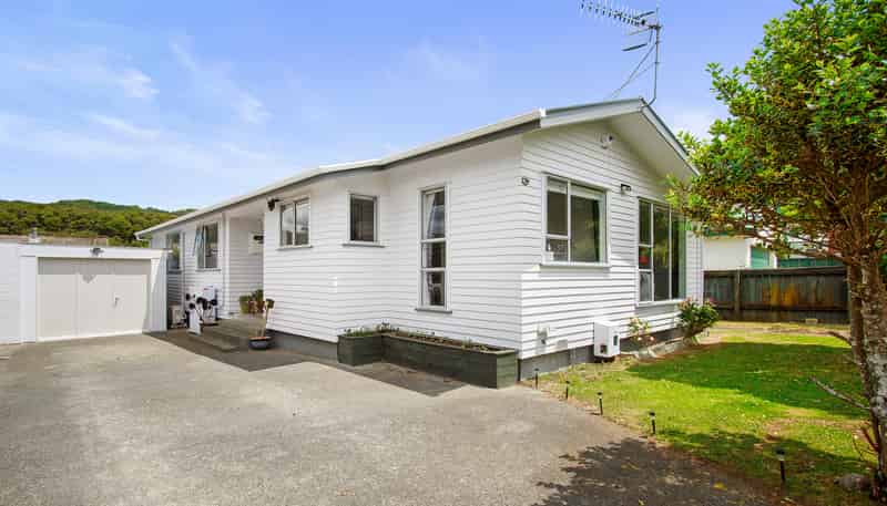 11 Karamea Grove, Wainuiomata