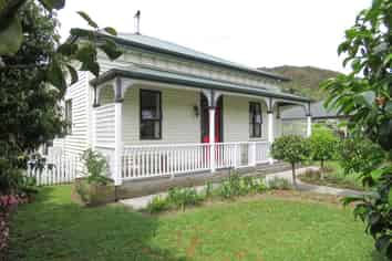 83 Dick Street, Reefton