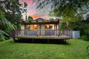 2/6 Sonnenberg Way, Titirangi