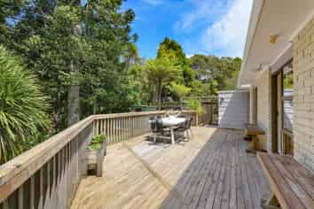 2/6 Sonnenberg Way, Titirangi