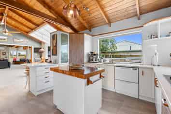 50 Leslie Street, Waitara