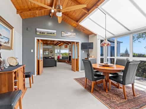 50 Leslie Street, Waitara