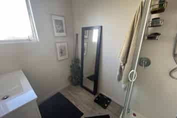 10 Glenn Street, Castlecliff