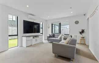 5 Parkmore Drive, Papakura