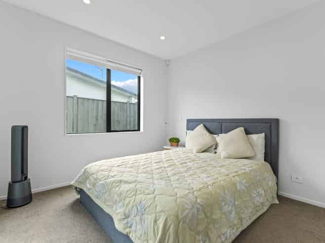 5 Parkmore Drive, Papakura