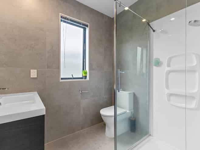 5 Parkmore Drive, Papakura