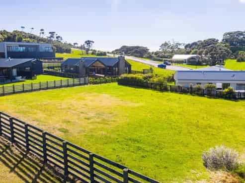 135 Estuary Drive, Mangawhai Heads