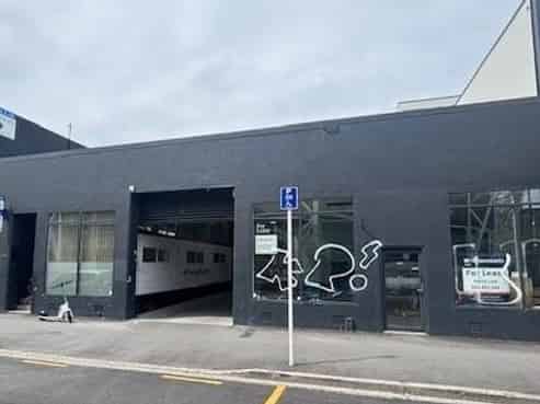 Prime Industrial Space with Unbeatable Exposure