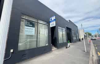 Prime Industrial Space with Unbeatable Exposure