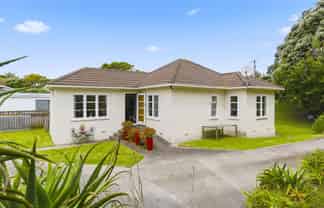 13 Rua Road, Paraparaumu Beach