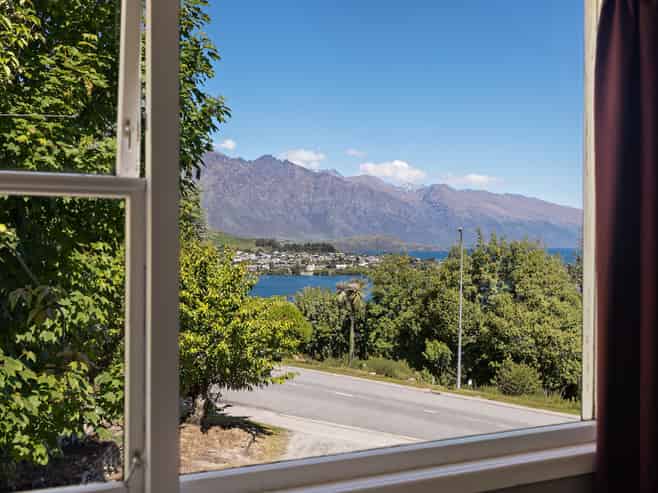 20 Panorama Terrace, Queenstown Central