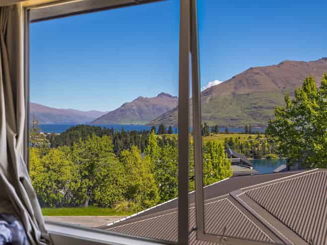 20 Panorama Terrace, Queenstown Central