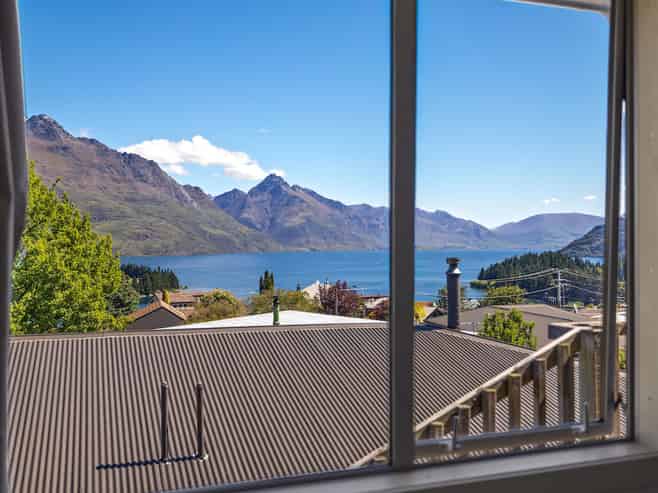 20 Panorama Terrace, Queenstown Central