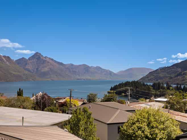 20 Panorama Terrace, Queenstown Central