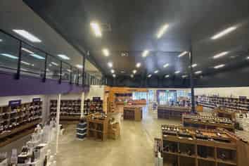 Prime Retail Showroom in Home Zone Centre