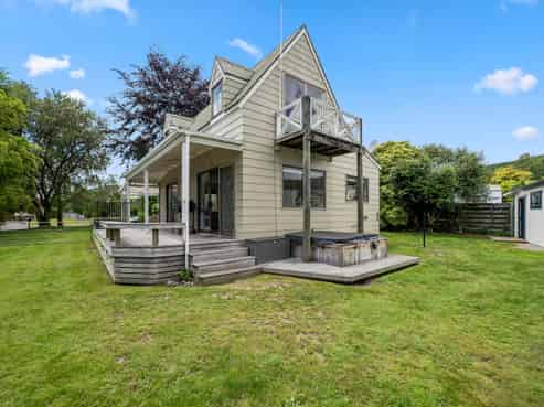 19 Irwin Place, Kinloch